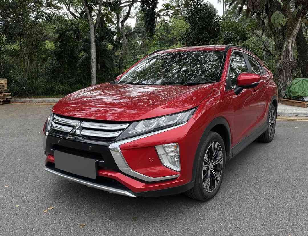 Mitsubishi Eclipse Cross 1.5T Classic (A) (Category: Used Cars) located in Singapore. Submitted by carousell_certified_partners (Listing ID 1467533267, Image 1). Description: Lowest price in the market. Priced for immediate sale. Still in excellent condition. Sportier and Fun look with this beautiful red exterior. Super responsive turbo-charged engine. More spacious than other Japanese compact SUV. A great choice for a family SUV to drive for sho