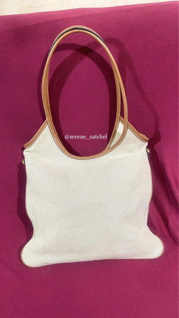 Miu miu (Category: Tote Bags) located in Valencia. Submitted by srn_stchl (Listing ID 1467366352, Image 2). Description: Pm if interested .