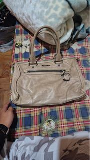 (Category: ) located in . Submitted by collectors_thrift_shop (Listing ID 1467494085, Image 1). Description: .