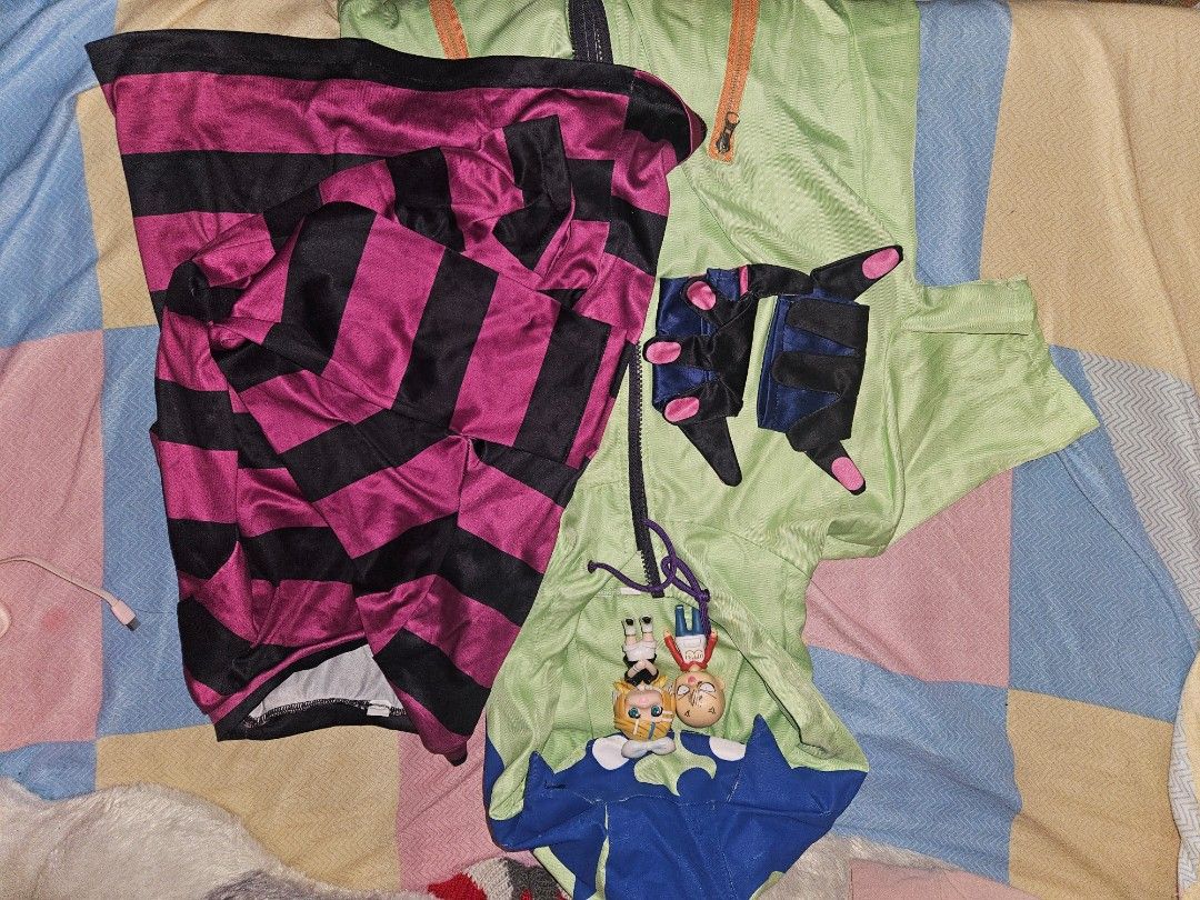 Miya Chinen Cosplay (Category: Coats, Jackets and Outerwear) located in Manila. Submitted by amayaamos (Listing ID 1467391336, Image 1). Description: Jacket, Gloves, Shorts No wig Rush selling, will prio the one to pay first Very Good for Kids.