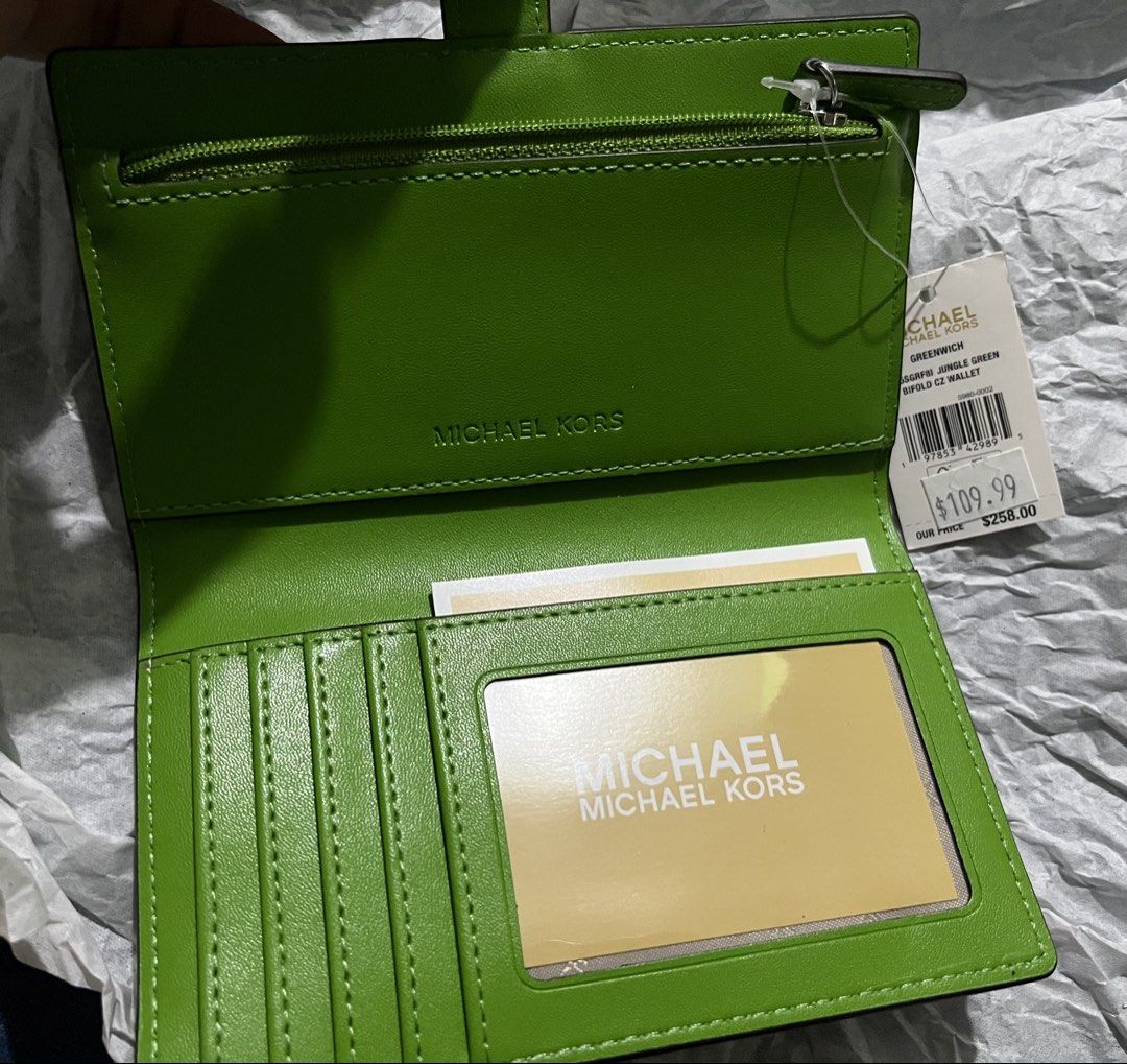 MK greenwich wallet (Category: Luxury Bags & Wallets) located in Manila. Submitted by thriftstoreph (Listing ID 1467514876, Image 2). Description: Bnew with tag 100% original.