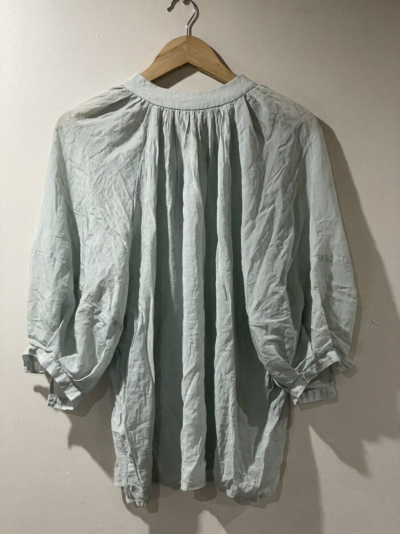 M-L All tops (Category: Blouses) located in Cavite. Submitted by jwai27 (Listing ID 1467529695, Image 1). Description: Medium-Large sizes Each: ₱150only.