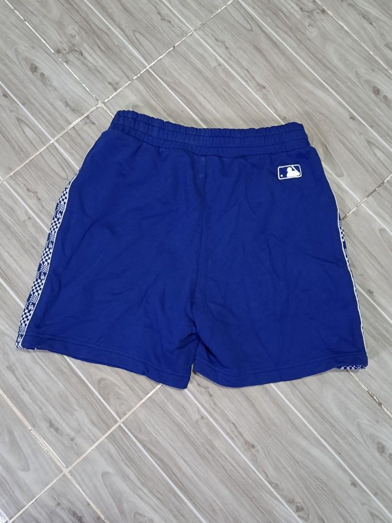 MLB LA DODGERS SHORT (freeshipping) (Category: Shorts) located in Quezon City. Submitted by gyl-stop (Listing ID 1467535326, Image 3). Description: free shipping heavy cotton/above the knee 26-32 x 15.5 excellent condi cr: 9.5/10 issue: none.
