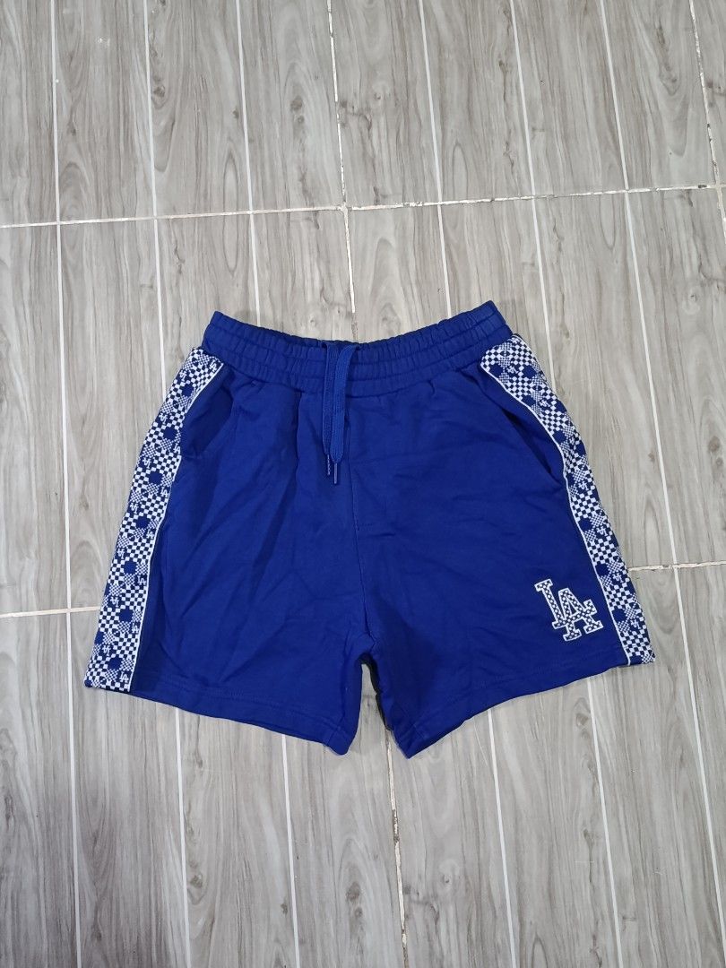 MLB LA DODGERS SHORT (freeshipping) (Category: Shorts) located in Quezon City. Submitted by gyl-stop (Listing ID 1467535326, Image 1). Description: free shipping heavy cotton/above the knee 26-32 x 15.5 excellent condi cr: 9.5/10 issue: none.