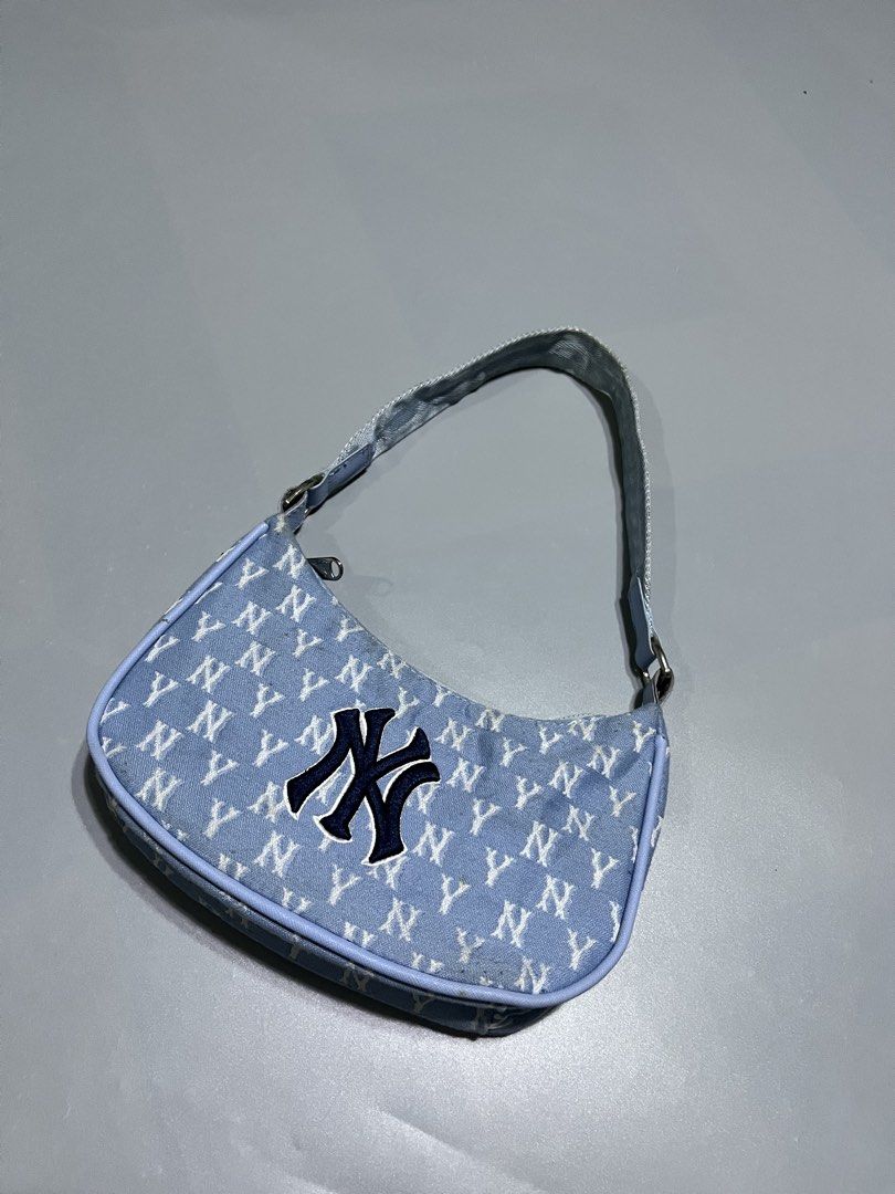 Mlb monogram kili bag (Category: Announcements) located in Camalig. Submitted by danllagass (Listing ID 1467421556, Image 3). Description: As new condition Orig.