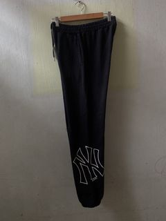 (Category: ) located in . Submitted by nasya_thrift_collection2023 (Listing ID 1467416469, Image 1). Description: .