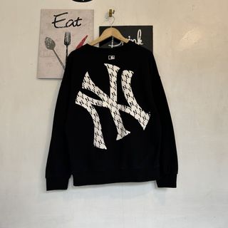 (Category: ) located in . Submitted by jakes_thrift_shop (Listing ID 1467510158, Image 1). Description: .