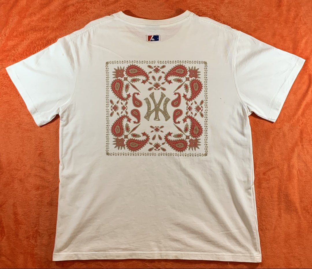 MLB White T-Shirt (Category: Activewear) located in Don Carlos. Submitted by buddysemaj (Listing ID 1467446856, Image 2). Description: .