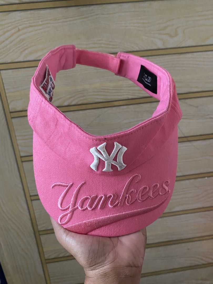 MLB yankees open cap (Category: Hats & Beanies) located in Sorsogon. Submitted by y2k_findsbypearl (Listing ID 1467600743, Image 2). Description: .