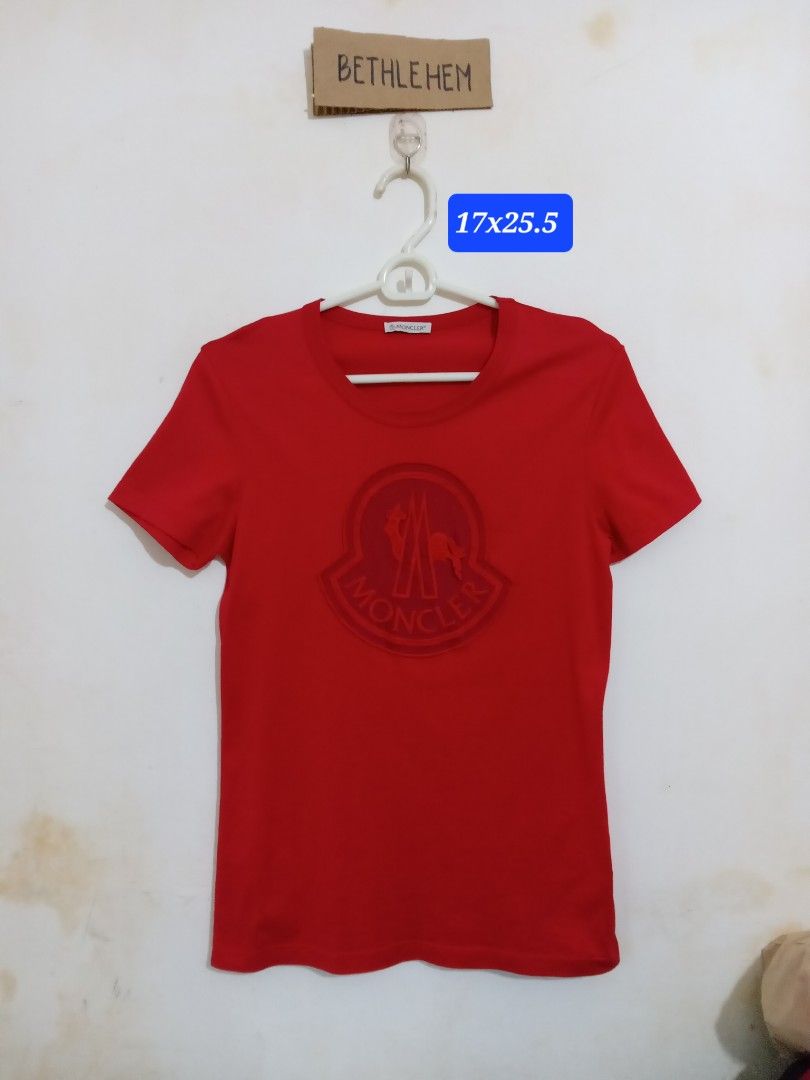 Moncler tee (Category: Shirts) located in Akbar. Submitted by bethlehema07352 (Listing ID 1467504967, Image 1). Description: .