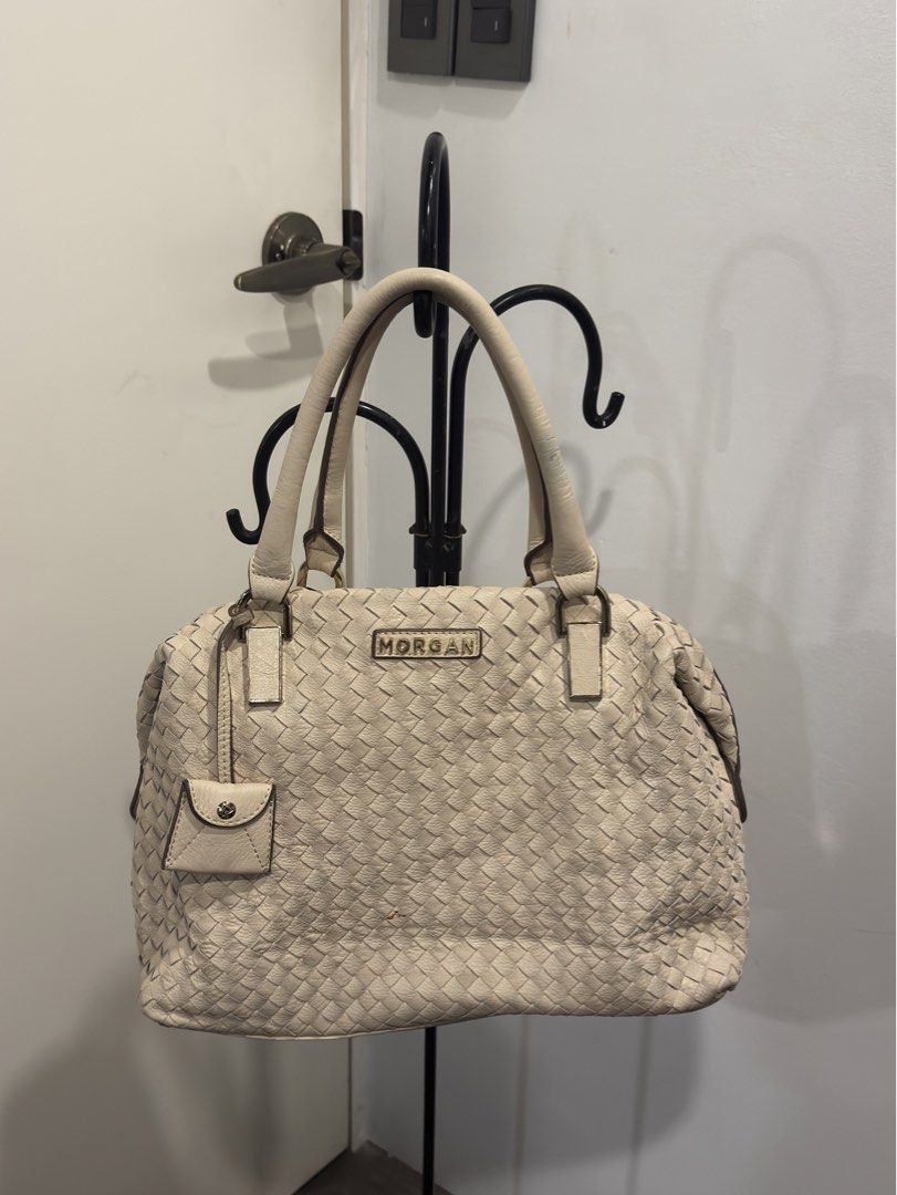 Morgan weave shoulder Bag (Category: Shoulder Bags) located in Paranaque City. Submitted by celinegab (Listing ID 1467513118, Image 1). Description: .