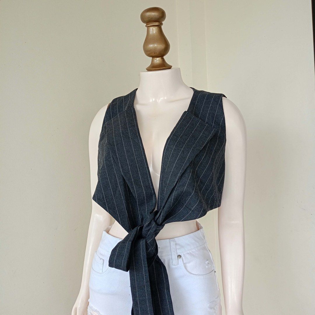 Nancy Vally Vest top (Category: Others Tops) located in Barugo. Submitted by green.trendsetter (Listing ID 1467567798, Image 1). Description: .