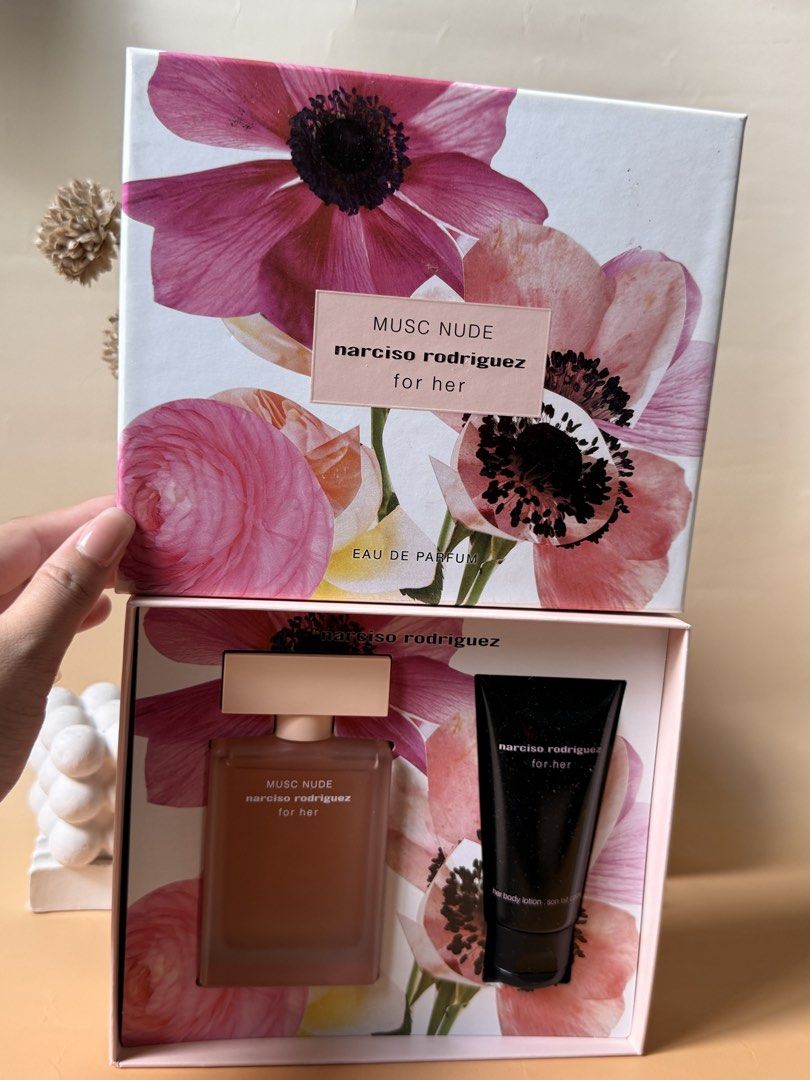 Narciso Musc Nude 50ml Set (Category: Fragrance & Deodorants) located in Taytay. Submitted by betterthanbare (Listing ID 1467382897, Image 1). Description: ❗️PAKIBASA BAGO MAG MINE PLS❗️ ✅ STRICTLY 1-2 DAYS RESERVATION ONLY ✅all prices are firm. Low ballers will not be entertained ✅all items are on hand and 100% guranteed authentic WHEN IN DOUBT DONT BUY ✅bawal sa super selan! Some boxes are deformed IF MAARTE SA MALL BUMILI :) ✅strictly no rush 