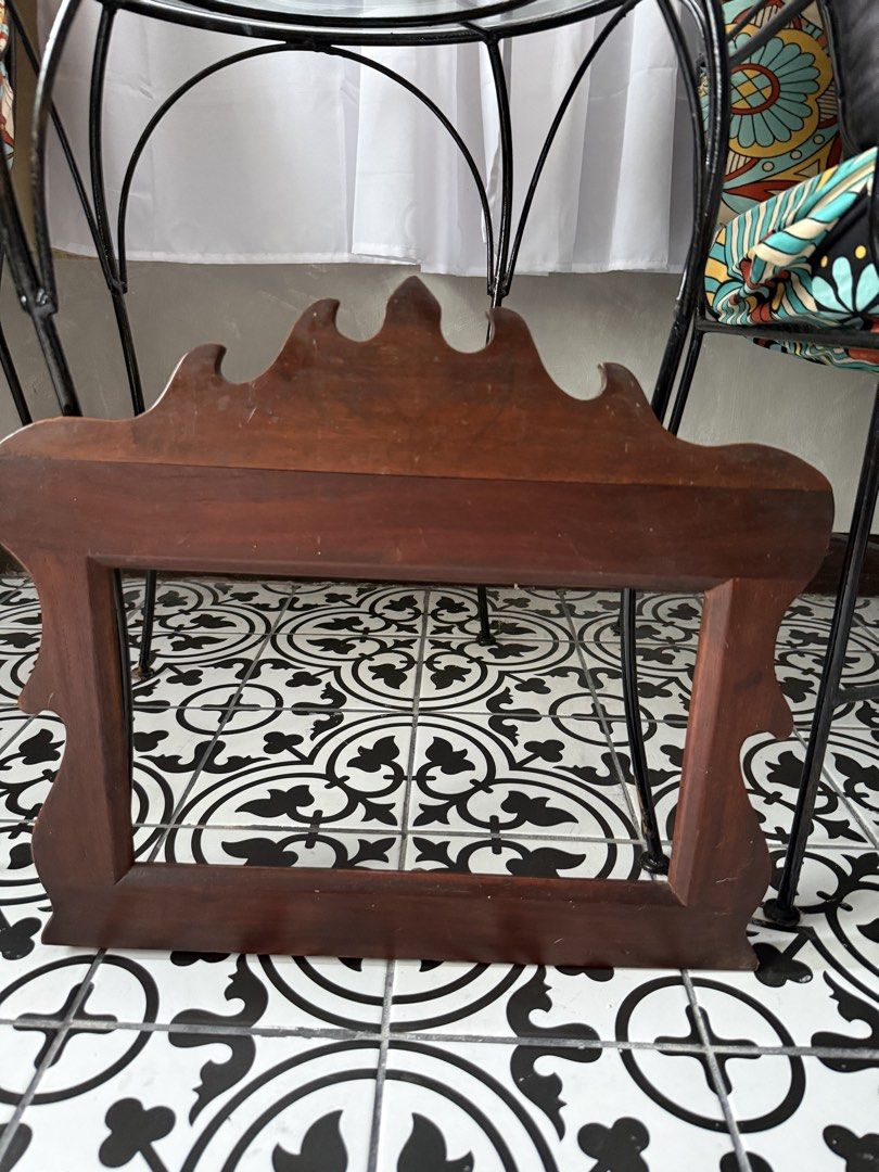 NARRA FRAME ART DECO (Category: Everything Else Others) located in Mandaluyong City. Submitted by katkat888kit (Listing ID 1467416380, Image 1). Description: NARRA FRAME ART DECO 17x12 inches Inner 14x9 inches PICK UP ONLY OR VIA LALAMOVE MANDALUYONG AREA .