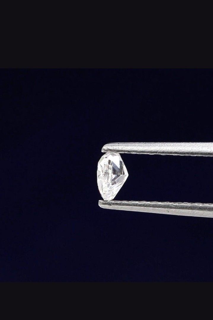 Natural diamond (Category: Luxury Accessories) located in Goa. Submitted by brilyo (Listing ID 1467379884, Image 1). Description: *Natural diamond *carat: 0.19 *cut: heart *color: pink *enahancements: none please inqiure for more details.