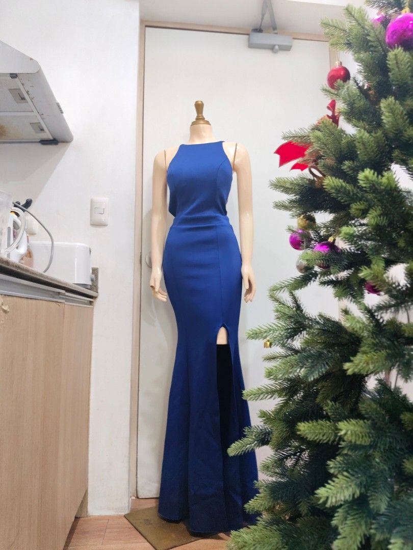 Navy Blue Mermaid Cut Gown (Category: Dresses) located in Manila. Submitted by deleonhann57311 (Listing ID 1467420043, Image 2). Description: Fits extra small to Small only Zipper Back Built in foam stretchable. Very Good Quality.