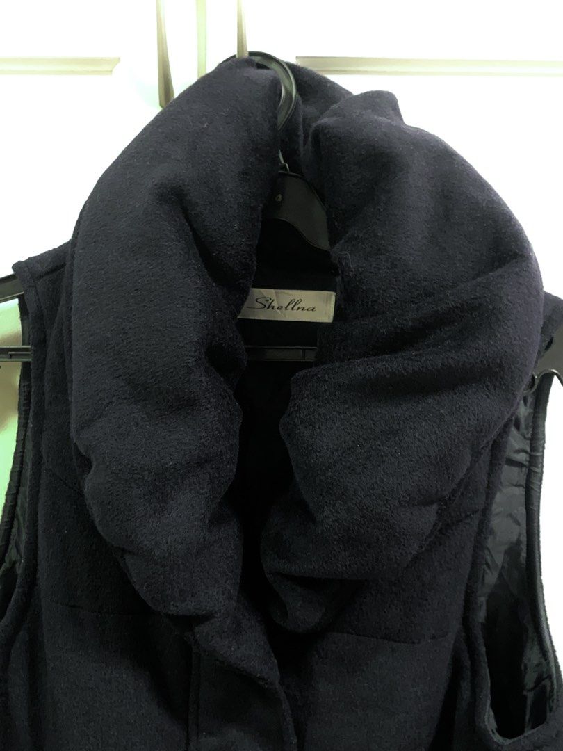 Japanese Navy Blue Puffer Vest (Category: Sleeveless) located in Mandaluyong City. Submitted by fenrisse44 (Listing ID 1467550292, Image 3). Description: - Design: Japanese sleeveless quilted puffer style, great for layering - Details: High cowl neck collar and snap button front closure - Condition: Clean overall.