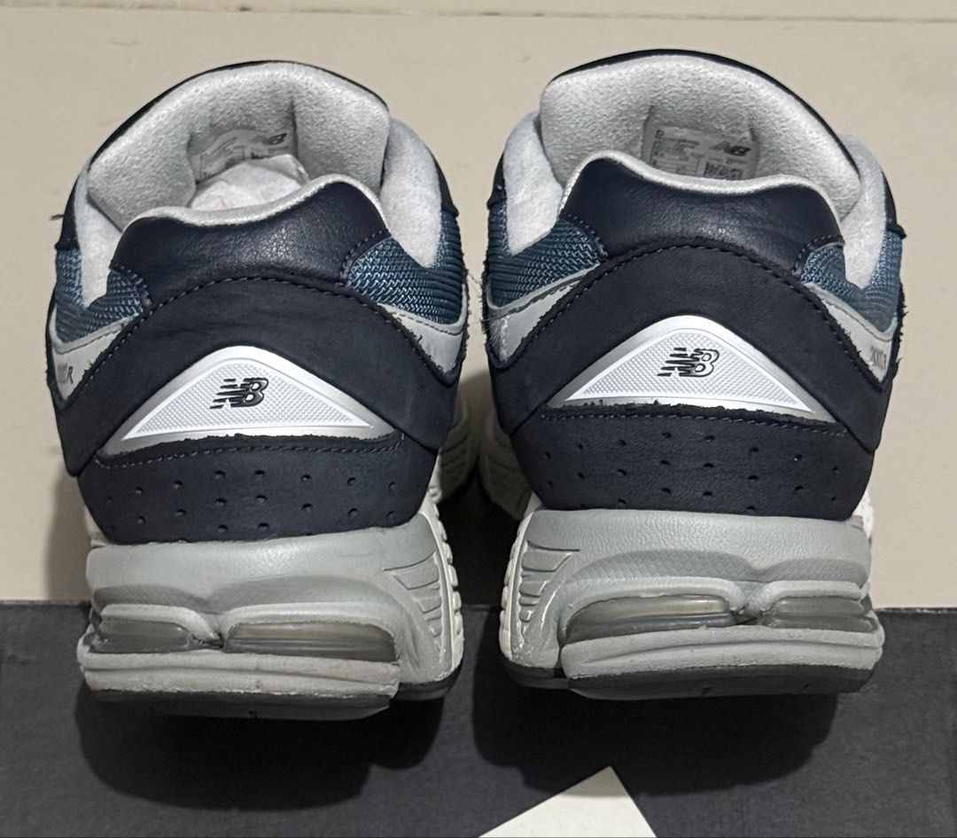 NEW BALANCE 200R - Dark Navy (Category: Sneakers) located in Manila. Submitted by rampaged.27 (Listing ID 1467368869, Image 3). Description: New Balance 2002R Dark Navy Colorway - Excellent Condition - No box - No Issue Open for Offer .