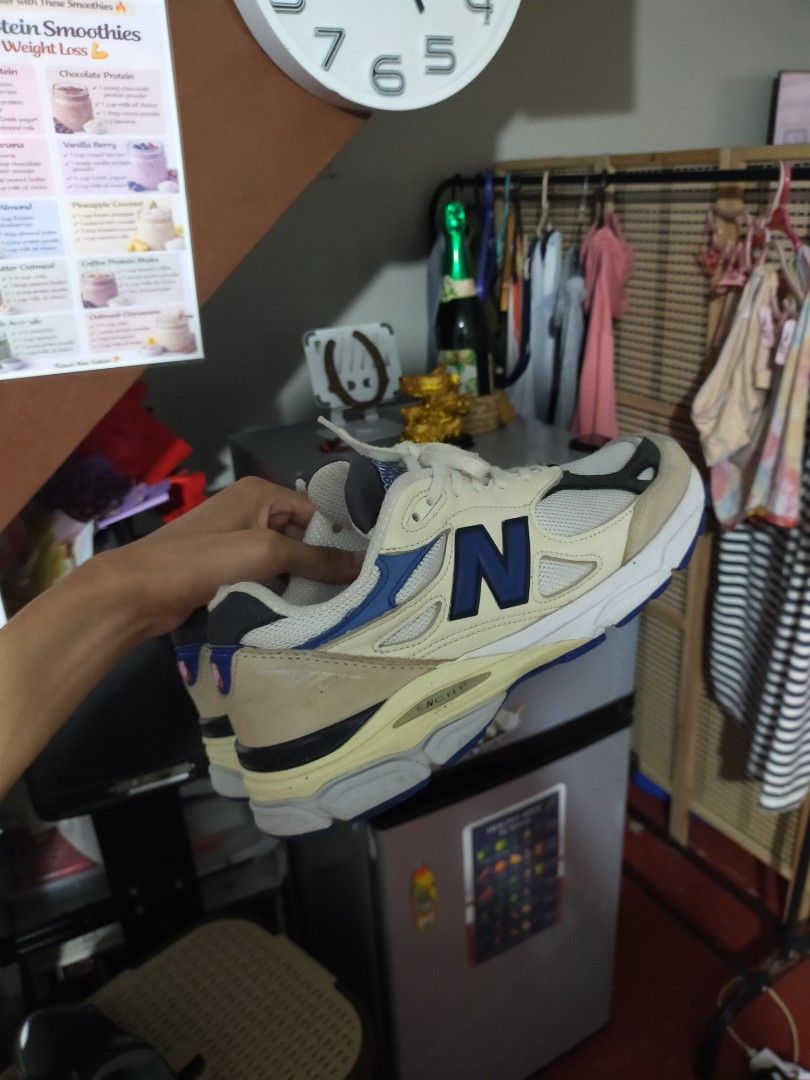 New Balance 990v3 Teddy Santis (Category: Sneakers) located in Manila. Submitted by patinacollectives2.0 (Listing ID 1467452606, Image 2). Description: New Balance 990v3 Teddy Santis White Blue M990WB3 Size 9.5US 43EUR Made in USA Authentic Really good condition for its age No major issues Needs cleaning only Very rare colorway to find 2500+SF Marikina location Shipping via Lalamove or J&T.
