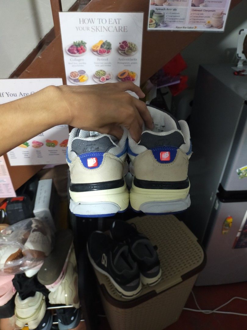 New Balance 990v3 Teddy Santis (Category: Sneakers) located in Manila. Submitted by patinacollectives2.0 (Listing ID 1467452606, Image 3). Description: New Balance 990v3 Teddy Santis White Blue M990WB3 Size 9.5US 43EUR Made in USA Authentic Really good condition for its age No major issues Needs cleaning only Very rare colorway to find 2500+SF Marikina location Shipping via Lalamove or J&T.