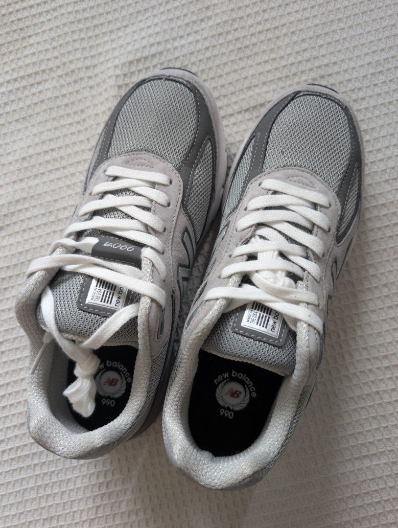 New Balance 990v4 (Category: Sneakers) located in Binan City. Submitted by fabpanda (Listing ID 1466628296, Image 3). Description: LAST PRICE.❣️❣️❣️ LAST PRICE.❣️❣️❣️ LAST PRICE.❣️❣️❣️ The best vintage Nb design! Also good for running. Never been used... sinukat lang pero di kasya. Also willing for trade-in if you have a smaller size. Naitapon yung mismong box but i have another NB box for a different shoe in the pic. Issue: Mejo nabura ung red N