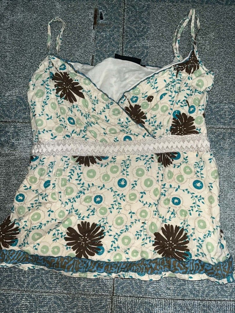 Next Women Boho Sleeveless Cami Top (Category: Sleeveless) located in Manila. Submitted by rhiangastadora (Listing ID 1467505843, Image 1). Description: - 100% Cotton - Does not fit me well.
