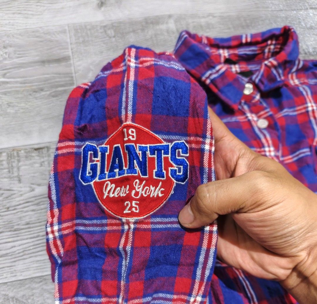 NFL FLANNEL (Category: Activewear) located in Tagum. Submitted by danelle_closet1106 (Listing ID 1467508670, Image 3). Description: EXCELLENT TO NEW SIZE:MEDIUM NEED WASH.
