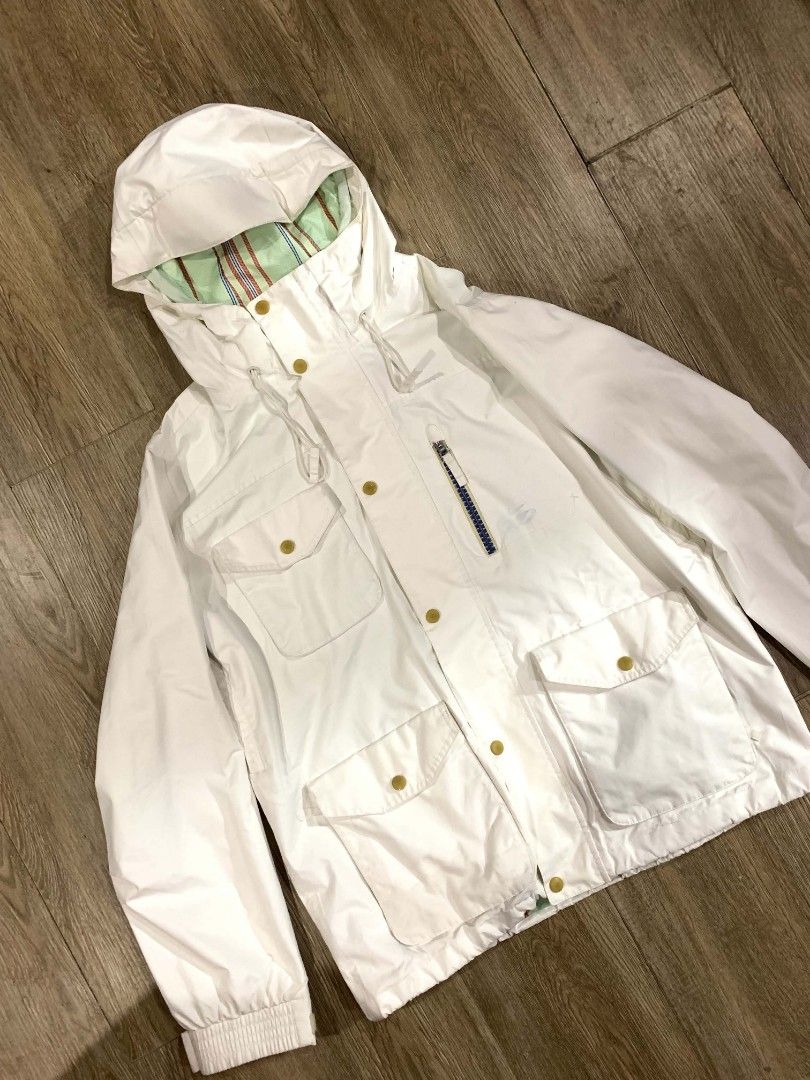 Nike 6.0 Ski Jacket (Category: Coats, Jackets and Outerwear) located in Baguio. Submitted by nicaspamt_ (Listing ID 1467472924, Image 1). Description: Size Large Nike 6.0. Ski Jacket With minimal issue only ONCE USED Free shipped if 1750 Baguio City Jnt Courier if Outside Baguio.