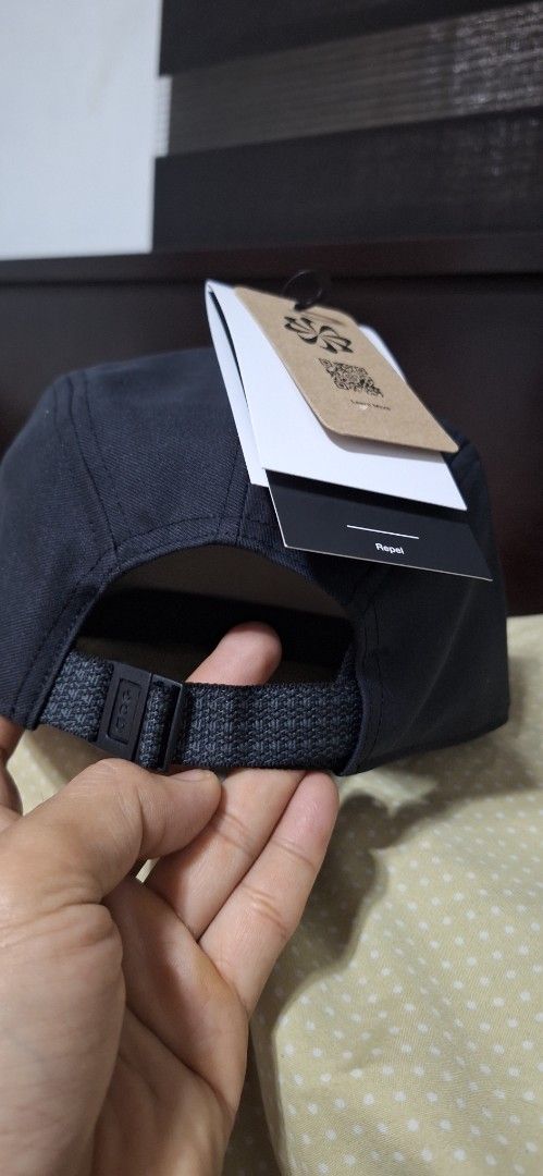Nike ACG Black Fly Cap (Category: Caps & Hats) located in Valenzuela. Submitted by janoski143 (Listing ID 1467364332, Image 1). Description: - Brand new with original paper tags - Authentic Nike ACG 5-panel fly cap in black - Water-repelling fabric to keep you dry - Iconic embroidered triangle logo on the front - Adjustable strapback closure with secure plastic buckle and ACG branding size M/L (5 pcs available) size S/M ( sold) 1400 negotiable ad