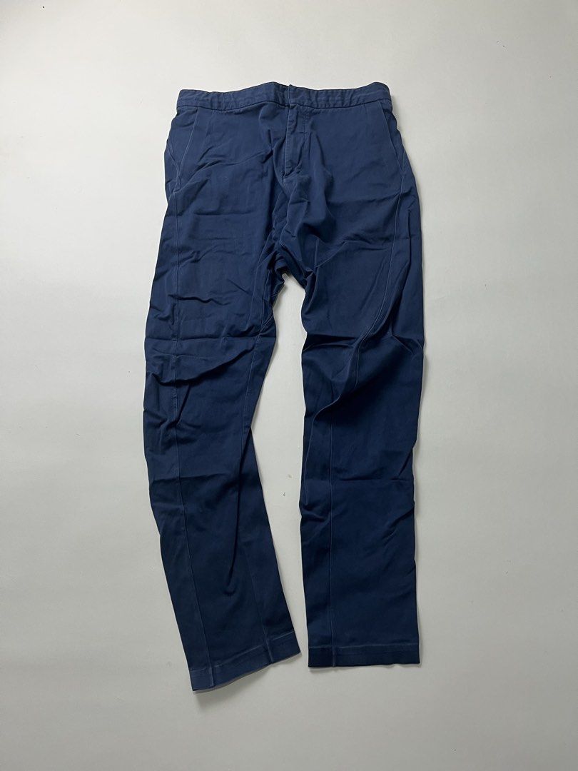 Nike ACG Pants (Category: Joggers) located in Makati City. Submitted by ufcknwthbst (Listing ID 1467462540, Image 1). Description: 39 inch length 9.5/10 condition No issue.