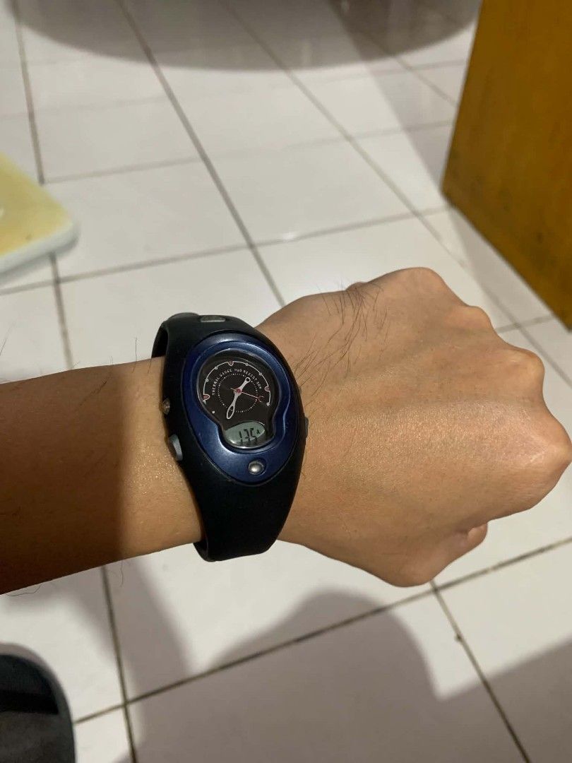 Nike ACG watch (Category: Men's Watches) located in Quezon City. Submitted by mrtendou (Listing ID 1467366776, Image 2). Description: Nike ACG watch -Authentic 💯 -Vintage Price: 8k.