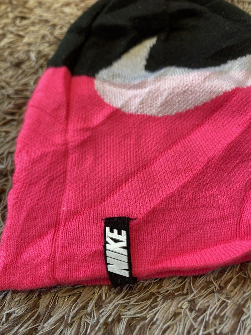 Nike beanie (Category: Hats & Beanies) located in Alegria. Submitted by thriftedpinas (Listing ID 1467476970, Image 2). Description: Nike beanie Condition : 9.5/10 Php : 300.
