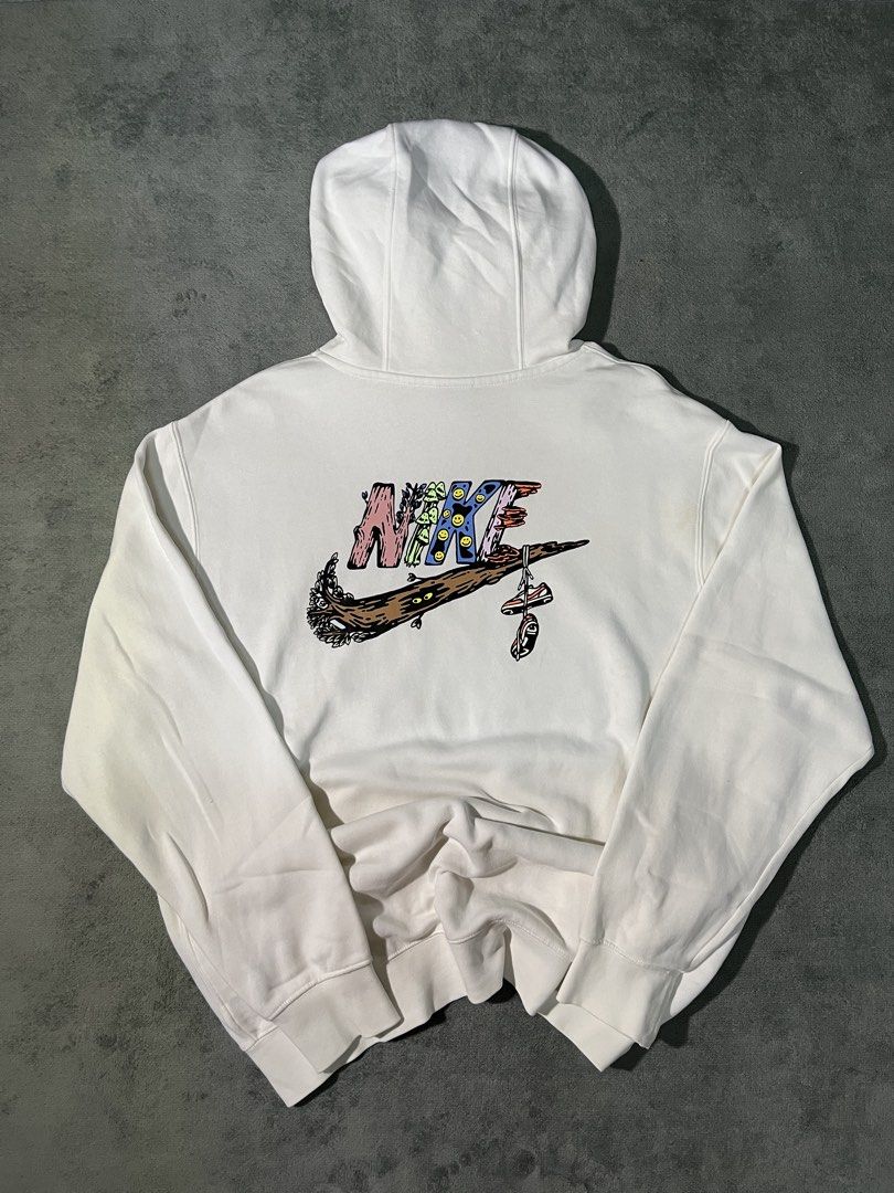 Nike Big Logo Hoodie (Category: Activewear) located in Marilao. Submitted by thriftyy_69 (Listing ID 1467407757, Image 1). Description: * ��Very Good Condition * ��Color rate: 9/10 * �width: 24 * ��length: 28 * ��Best fit: Large.