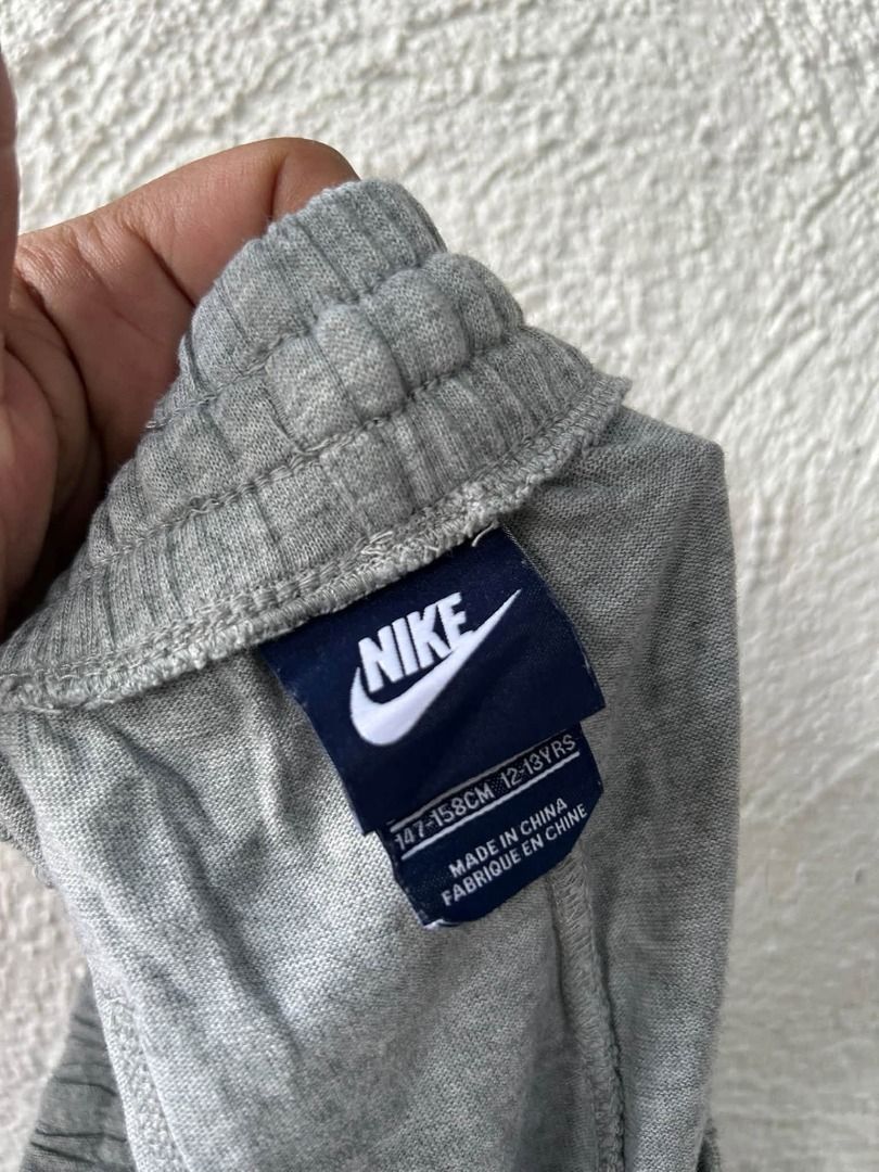 NIKE BIGLOGO YOUTH (Category: Shorts) located in Caloocan City. Submitted by vntgxlocalsph (Listing ID 1467479215, Image 3). Description: DIMES : 25-28 x 21 x 10 NO ISSUE AS NEW.