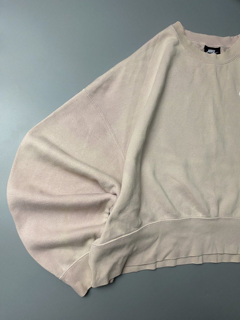 Nike CropTop Crewneck Pink (Category: Coats, Jackets and Outerwear) located in Cebu City. Submitted by covenanthrifts (Listing ID 1467369063, Image 3). Description: Good Condition Color rate: 9/10 Width x Length (26x21) inches Size on tag: Medium Fitting: (Fit to Women’s X-Large) Issue: Good Fade (See photos).