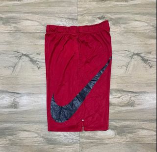 (Category: ) located in . Submitted by latumsthrift (Listing ID 1467487346, Image 1). Description: .