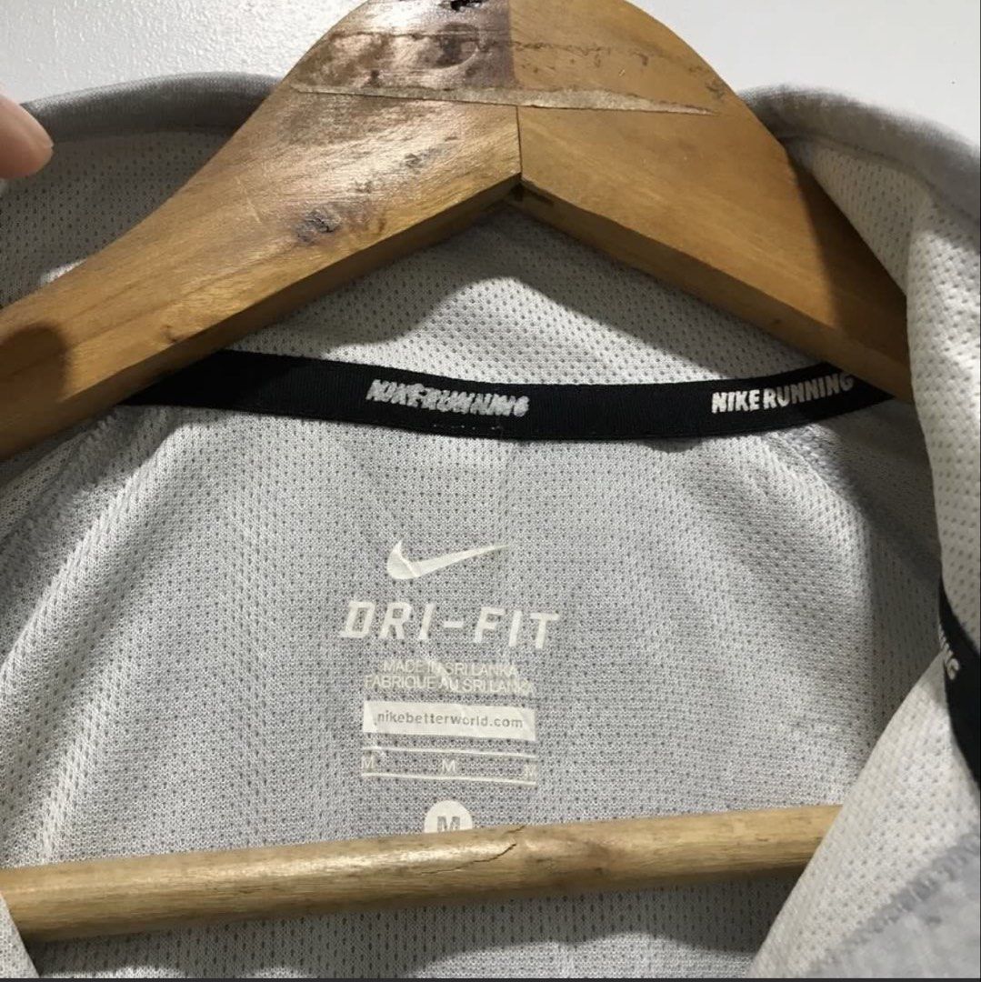 Nike Drifit Longsleeve (Category: Activewear) located in Cavite. Submitted by ja.999 (Listing ID 1467391285, Image 2). Description: 👉🏻 Just washed it 👉🏻 Great for running .