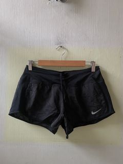 (Category: ) located in . Submitted by nasya_thrift_collection2023 (Listing ID 1467417418, Image 1). Description: .