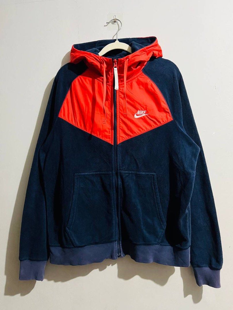 Nike Full Zip Techfleece Jacket (Category: Coats, Jackets and Outerwear) located in Bacoor. Submitted by theneedwash (Listing ID 1467459313, Image 1). Description: Large on tag .