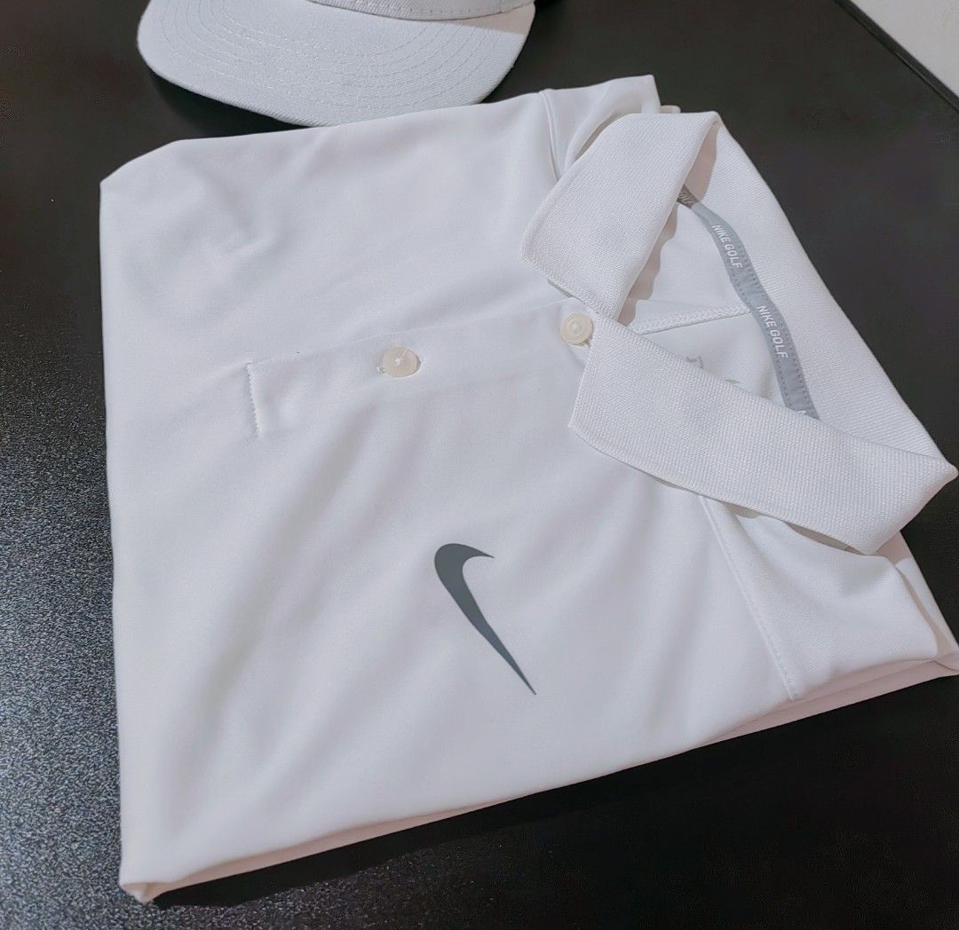 Nike Holf Polo shirt Dri-fit (Category: Formal Shirts) located in Legazpi City. Submitted by livedolphin_68dee2 (Listing ID 1467597158, Image 1). Description: Nike Golf Dri-fit SIZE MEDIUM WIDTH-21 LENGTH-29 VGOOD CONDITION No issue.