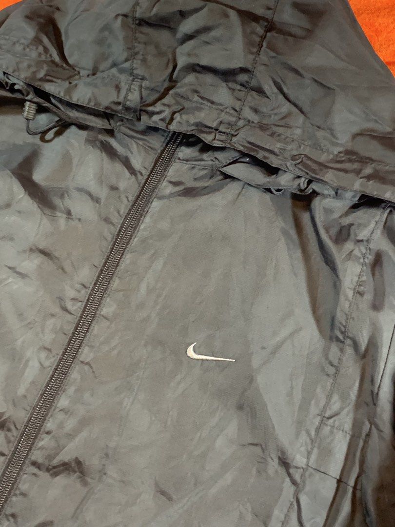 Nike Jacket Windbreaker (Category: Coats, Jackets and Outerwear) located in Don Carlos. Submitted by buddysemaj (Listing ID 1467492711, Image 2). Description: .