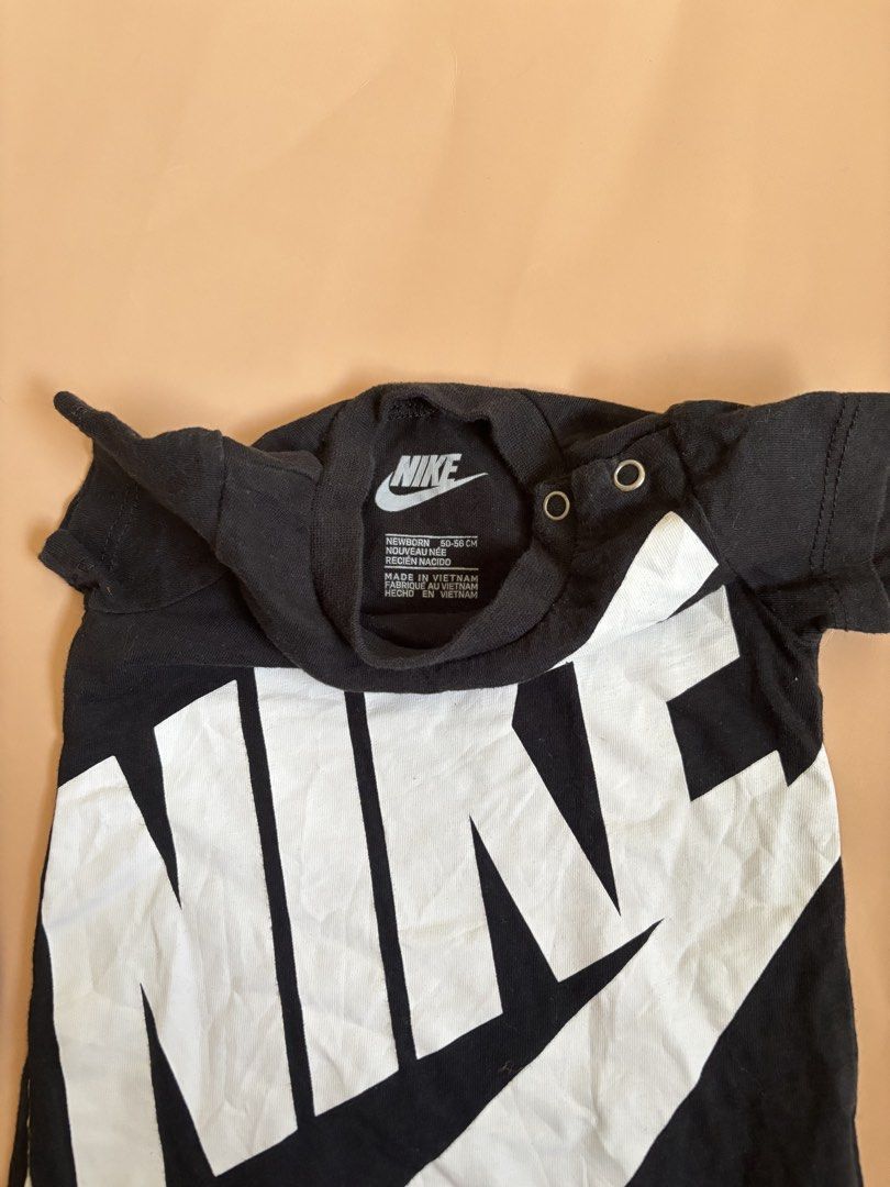 Nike kids logo romper (Category: Babies & Kids Fashion) located in San Pablo. Submitted by majhoii (Listing ID 1467533276, Image 2). Description: Likenew Newborn 449+ SF.