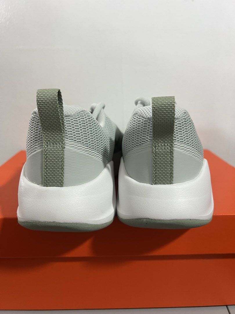 NIKE MC TRAINER WORKOUT SHOES SIZE 8.5 (Category: Sneakers) located in Baguio. Submitted by kyrawang22 (Listing ID 1467600632, Image 2). Description: .