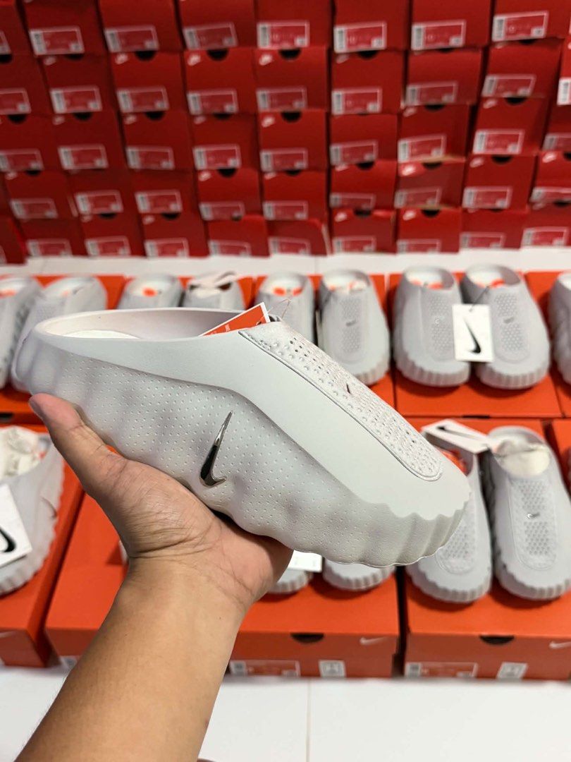 Nike mind gray (Category: Slippers & Slides) located in San Fernando. Submitted by aljames1623 (Listing ID 1467461187, Image 1). Description: - Brand: Nike Size 7-12 mens Take all for 6200 each.
