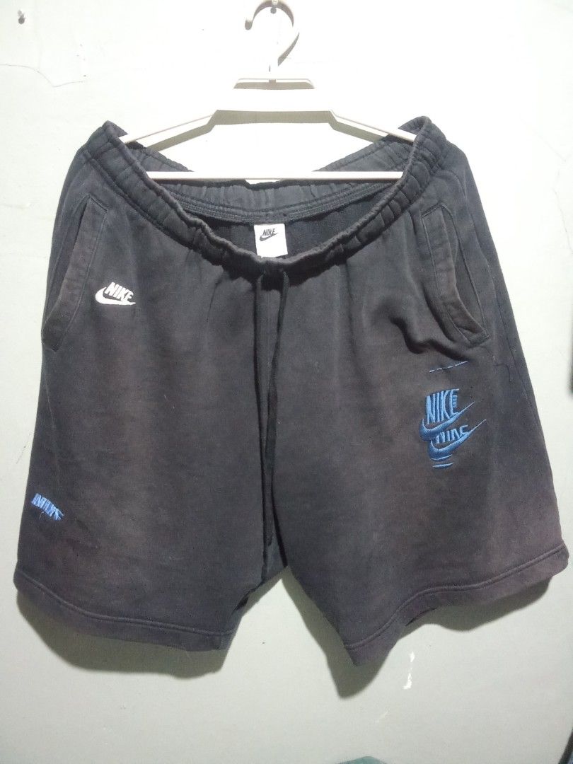 Nike Multi Logo Sweat Shorts (Category: Shorts) located in Baybay. Submitted by daleemanyuwel (Listing ID 1467520818, Image 1). Description: Multi Logo Embroidered 20 in length 17 waist in inches 14 inches leg hole Good condition can ship nationwide via j and t.