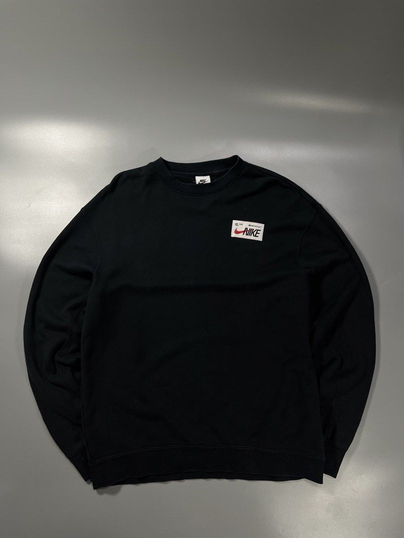 NIKE NSW SWEATSHIRT LEAP HIGH 2023 (Category: Coats, Jackets and Outerwear) located in Manila. Submitted by s4intk (Listing ID 1467365159, Image 1). Description: NIKE NSW SWEATSHIRT LEAP HIGH ‼️ 20.5 x 27.5 ‼️ 9/10 CONDITION ‼️ .
