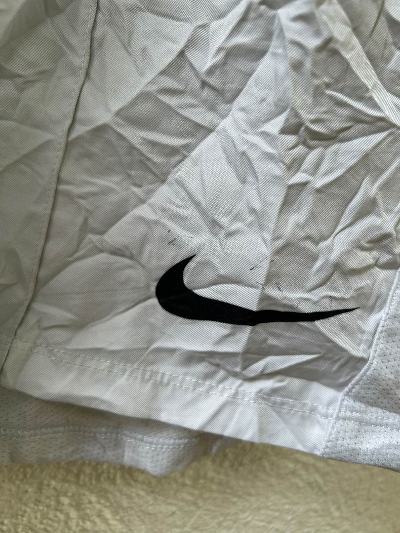NIKE NYLON DRIFIT SHORT (Category: Shorts) located in Caloocan City. Submitted by vntgxlocalsph (Listing ID 1467481575, Image 2). Description: ISSUE : MIN INK STAIN DIMES : 36 to 42 x 20 x 13 NASISIKIPAN.