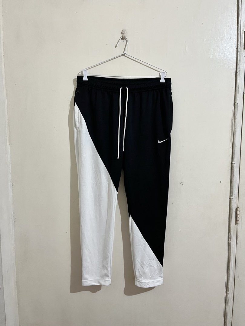 Nike Sportswear Swoosh Pants (Category: Joggers) located in Manila. Submitted by oloip.thrift (Listing ID 1467527000, Image 1). Description: Size: XXL Dimes: 32/40 Leg opening: 6 Excellent like new No issue.