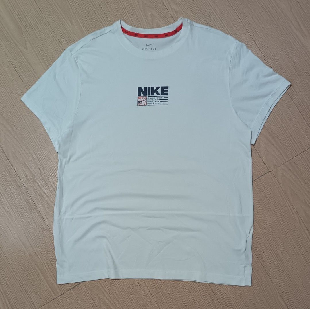 NIKE PERFORMANCE TRAINING SHIRT-STANDARD FIT (Category: Tshirts & Polo Shirts ) located in Cavite. Submitted by marcuz.lifestyle (Listing ID 1467413887, Image 1). Description: WIDTH:22 LENGTH:28.5 VERRYGOOD CONDITION NO ISSUE COLOR RATE:9.5/10 MOP:GCASH DELIVERY COURIER:JNT LOCATION:IMUS CAVITE.