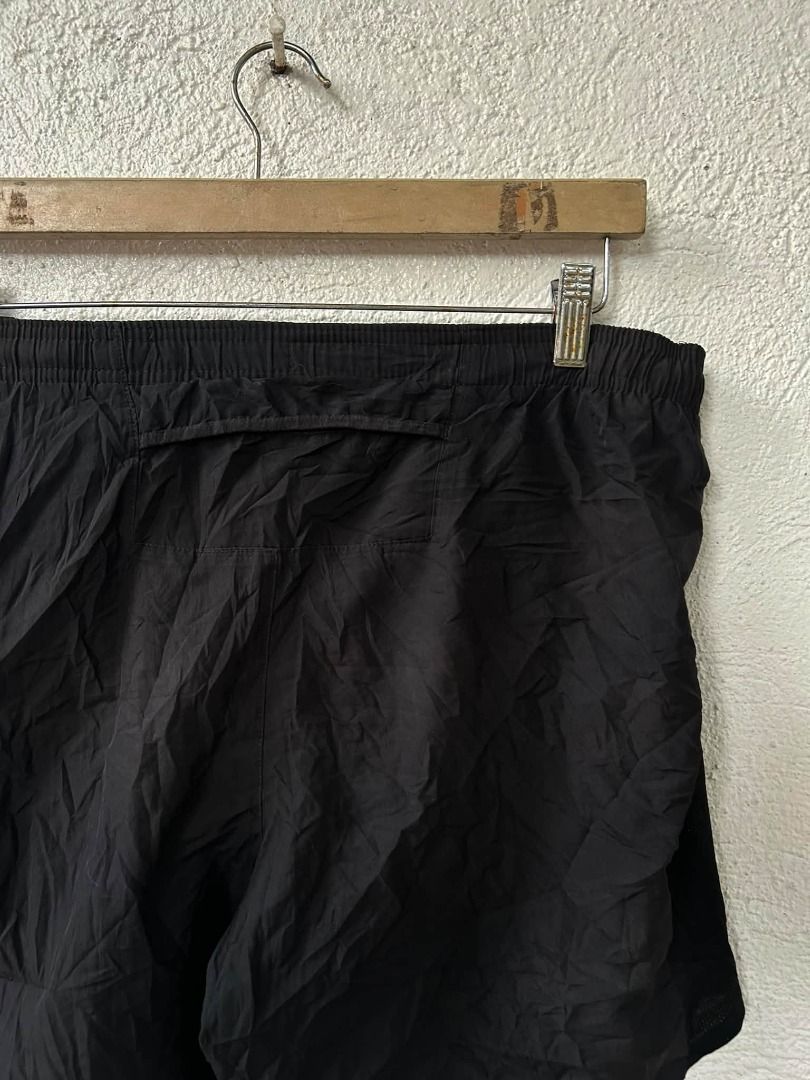 NIKE RUNNING SHORT (Category: Shorts) located in Caloocan City. Submitted by vntgxlocalsph (Listing ID 1467479760, Image 2). Description: NO ISSUE DIMES : 33-40 x 15.5 x 11.5.